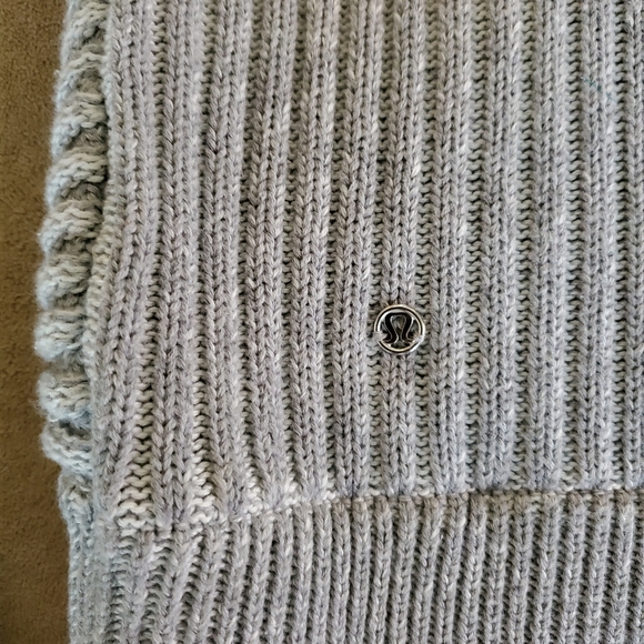 Lululemon Scuba Ribbed Hoodia Size 4 (Fits like a 6) - Picture 4 of 9